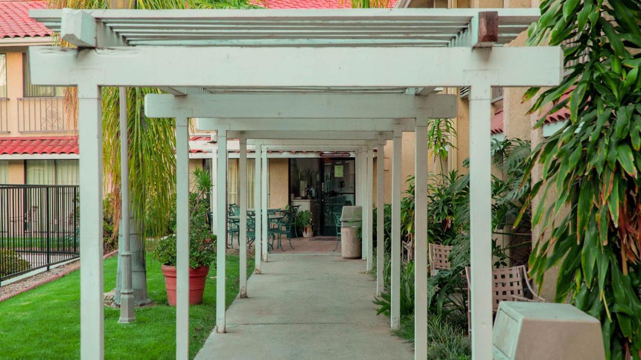 Studio 6 Anaheim Hills Ca Exterior photo